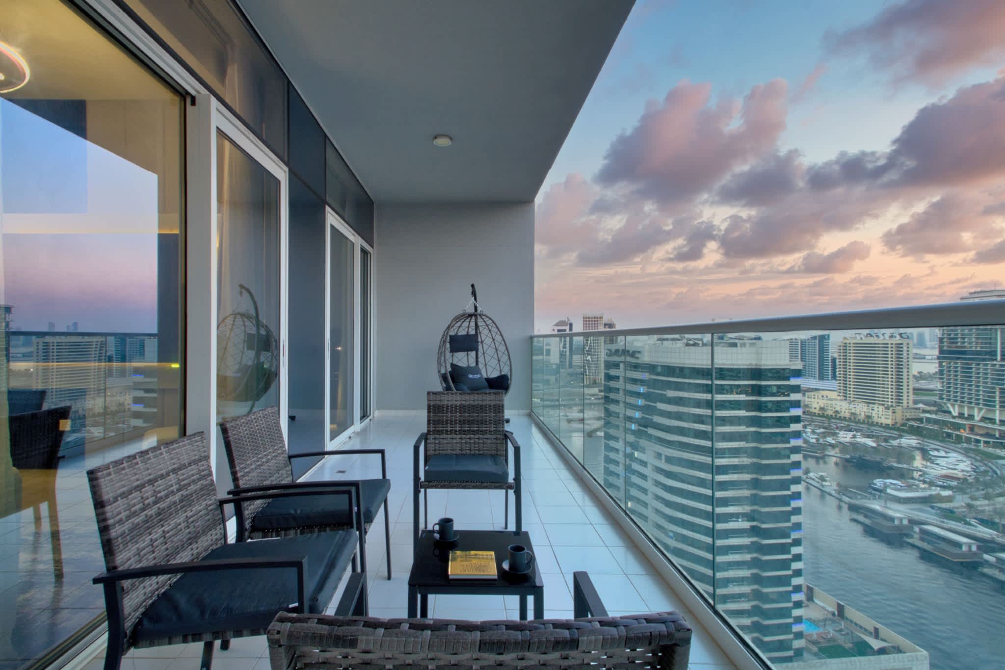 Canal View · Quasi-Homes